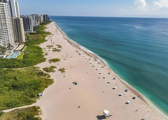 2 Bed 2 Bath Beach And Pool Unit